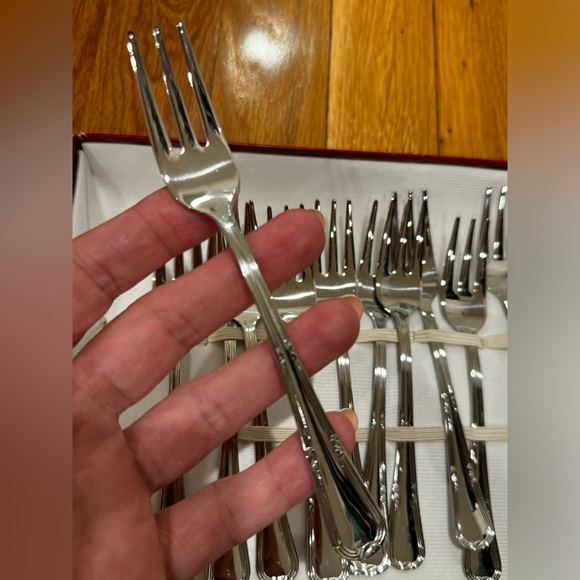 Gold Plated Oyster Forks - Italian Imported with Certificate of Authenticity - Picture 11 of 11